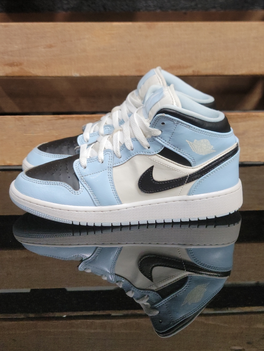Nike Air Jordan 1 Mid "Ice Blue" Wmns 6.5 Ships Today - Picture 3 of 15